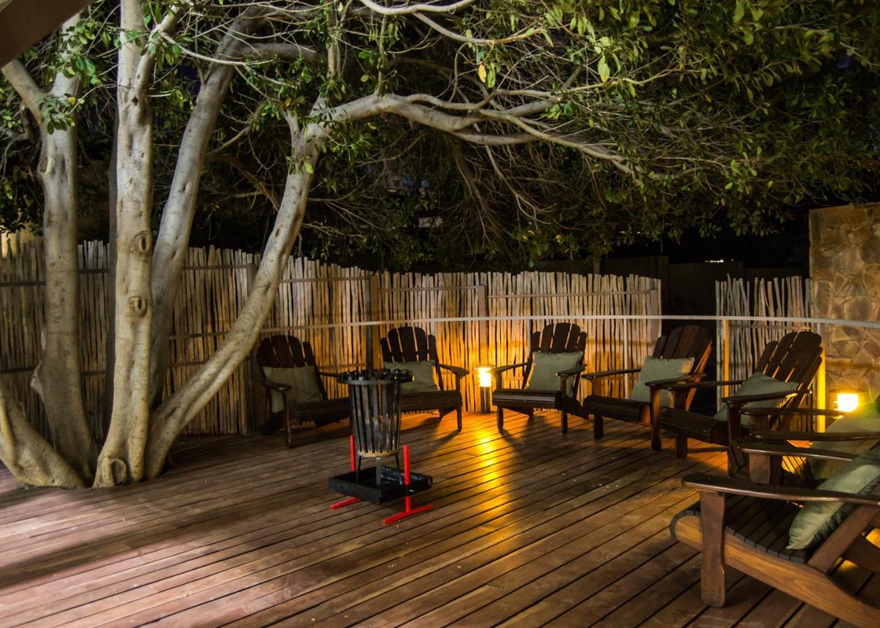 Aps Guesthouse Windhoek Esterno foto